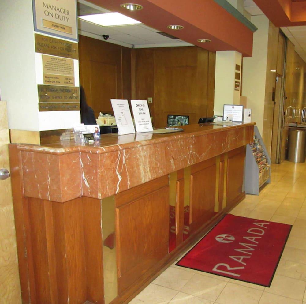 Ramada By Wyndham Los Angeles/Wilshire Center Exterior photo